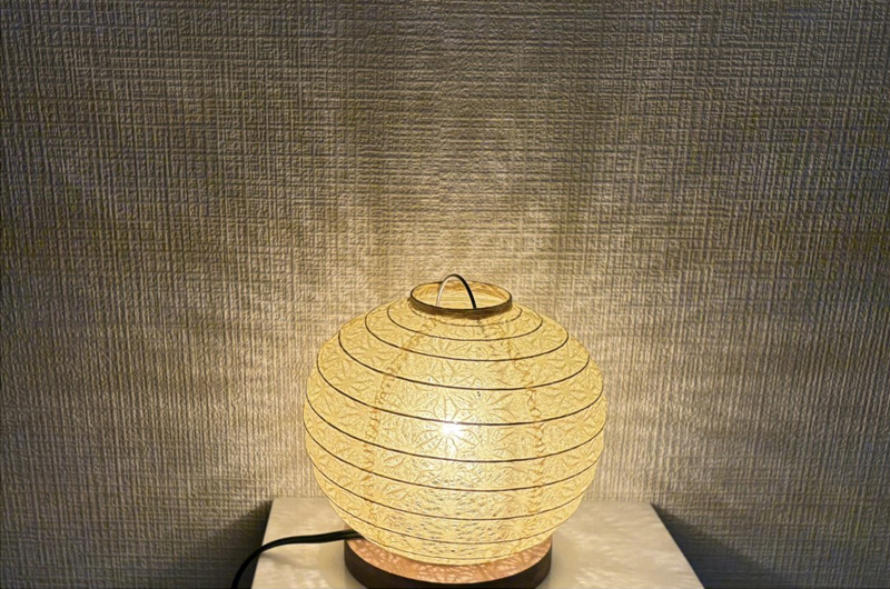 やわらかな間接照明の中でリラックス